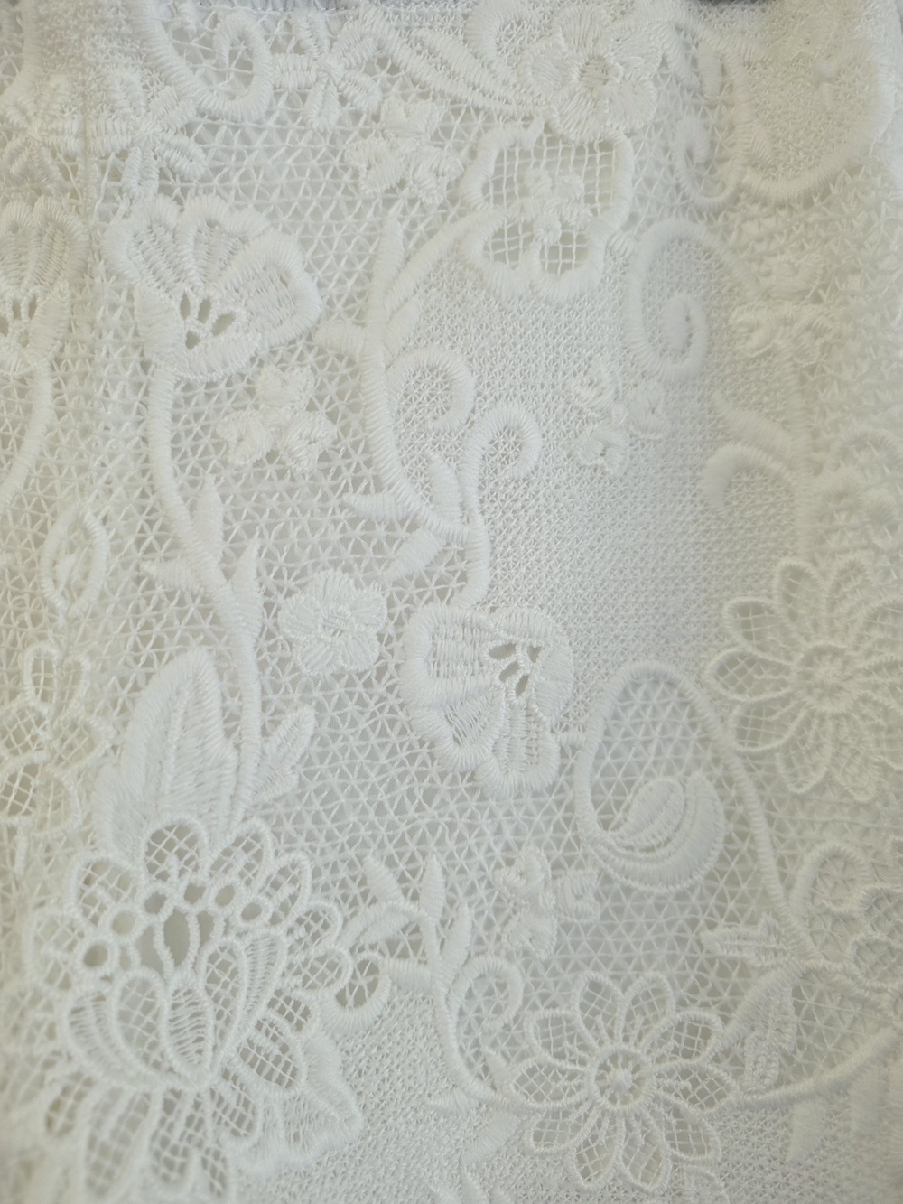 Zara White High-Rise Lace Floral Shorts - Picture 2 of 10